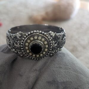 Vintage-Inspired Silver Bracelet with Black Center Stone